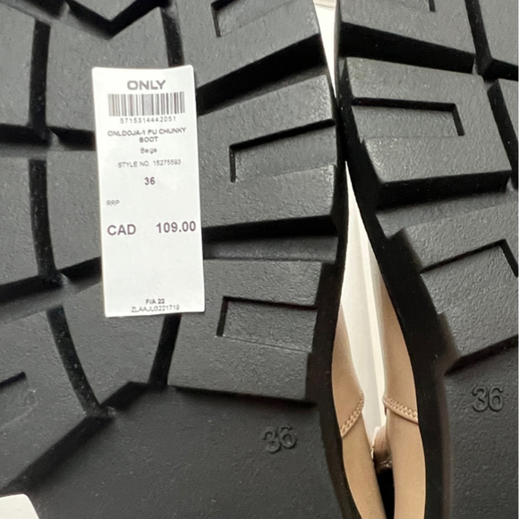 NIB - Only, Women's Doja Chunky Chelsea Boots - Beige. Size: 36 (EU) - Picture 8 of 16